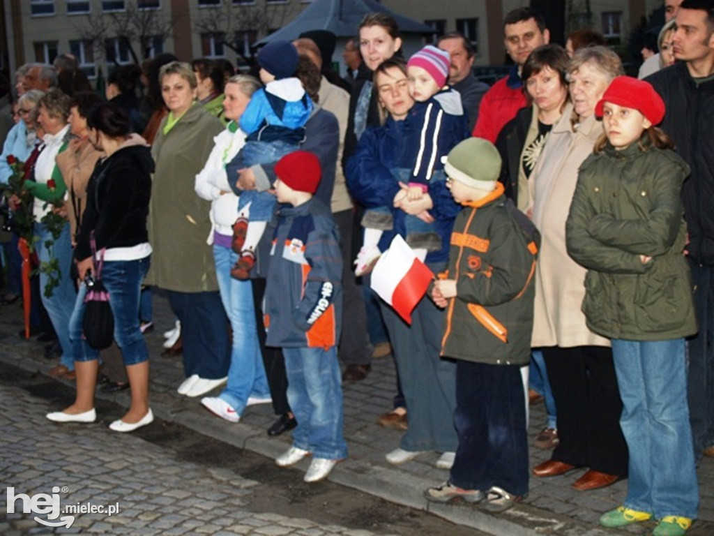 Mielec po katastrofie smoleńskiej w kwietniu 2010 roku