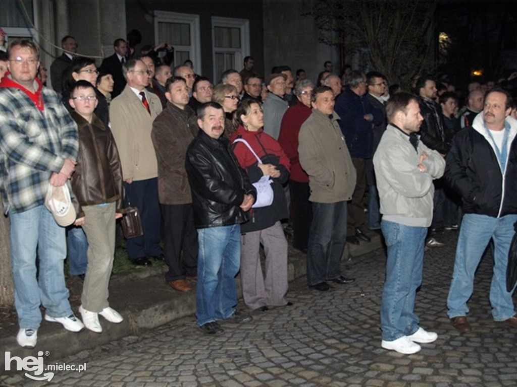 Mielec po katastrofie smoleńskiej w kwietniu 2010 roku