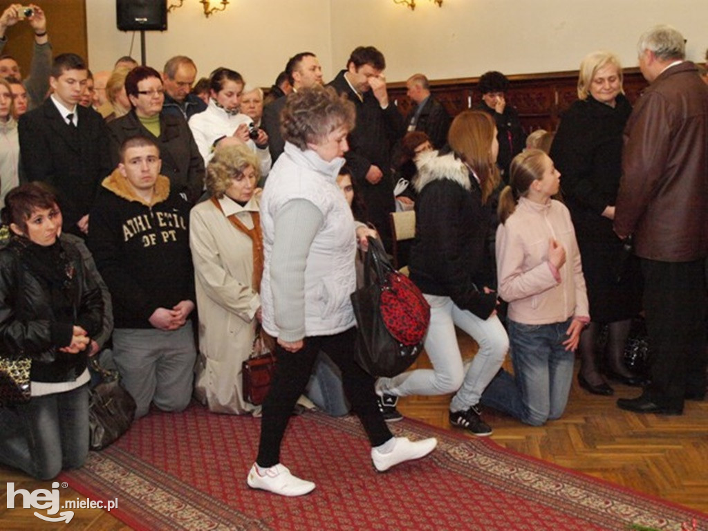 Mielec po katastrofie smoleńskiej w kwietniu 2010 roku