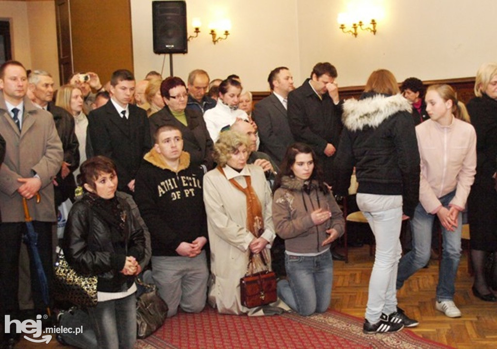 Mielec po katastrofie smoleńskiej w kwietniu 2010 roku