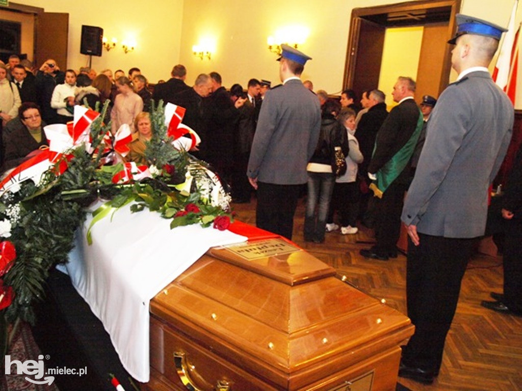 Mielec po katastrofie smoleńskiej w kwietniu 2010 roku