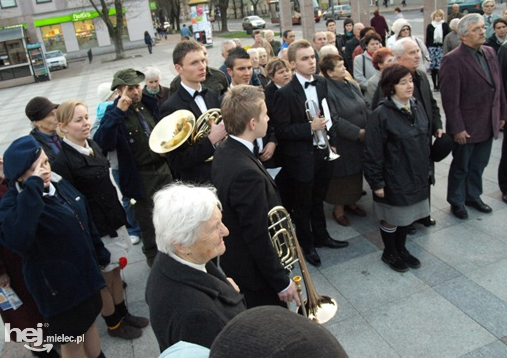 Mielec po katastrofie smoleńskiej w kwietniu 2010 roku
