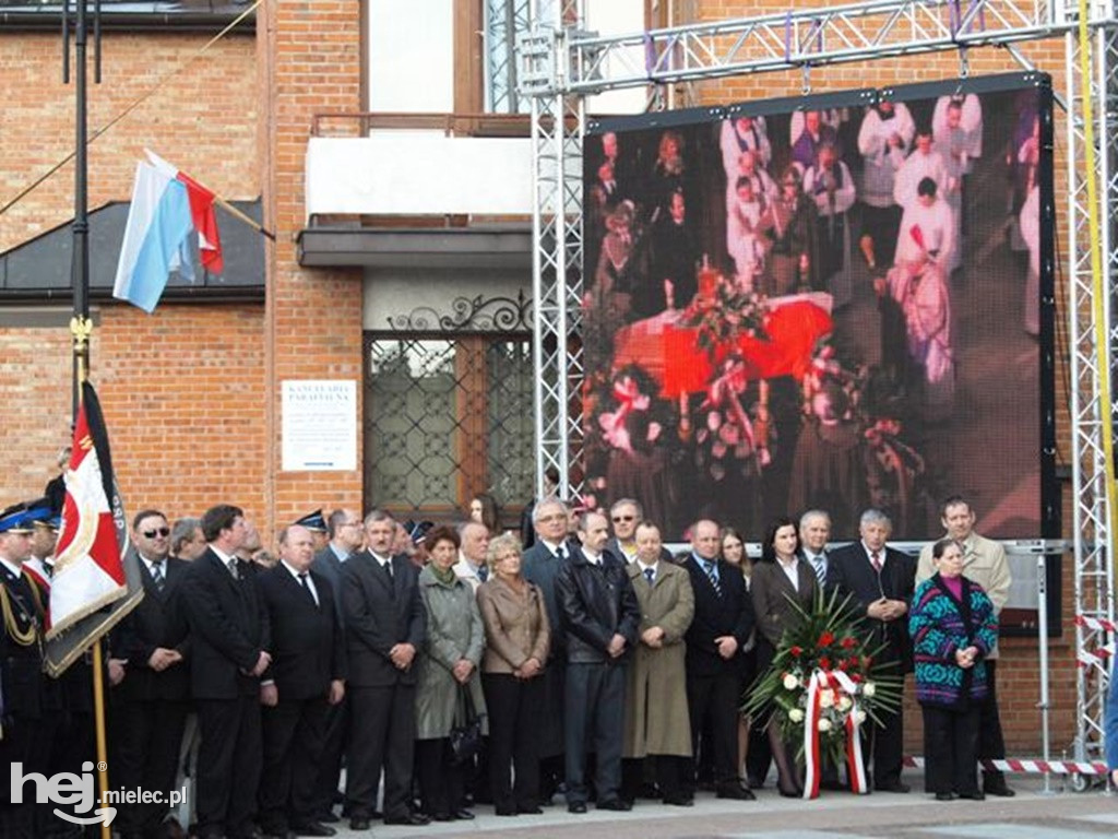 Mielec po katastrofie smoleńskiej w kwietniu 2010 roku