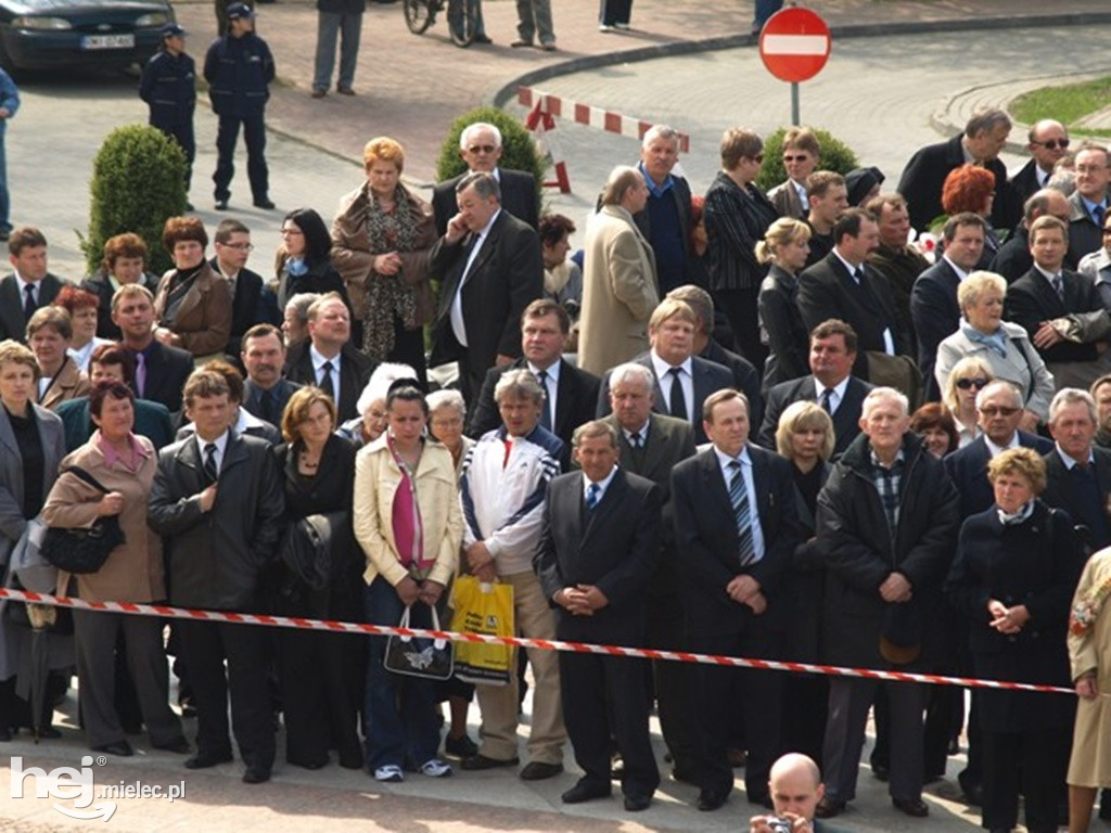 Mielec po katastrofie smoleńskiej w kwietniu 2010 roku