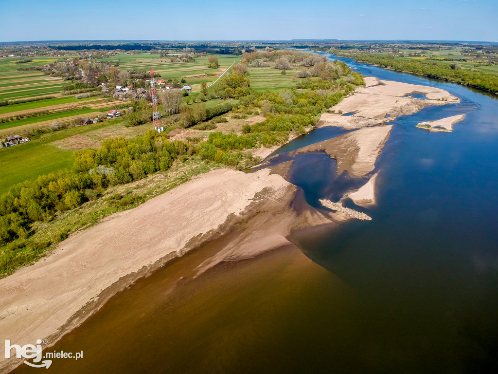 Niski poziom Wisły w powiecie mieleckim - kwiecień 2020