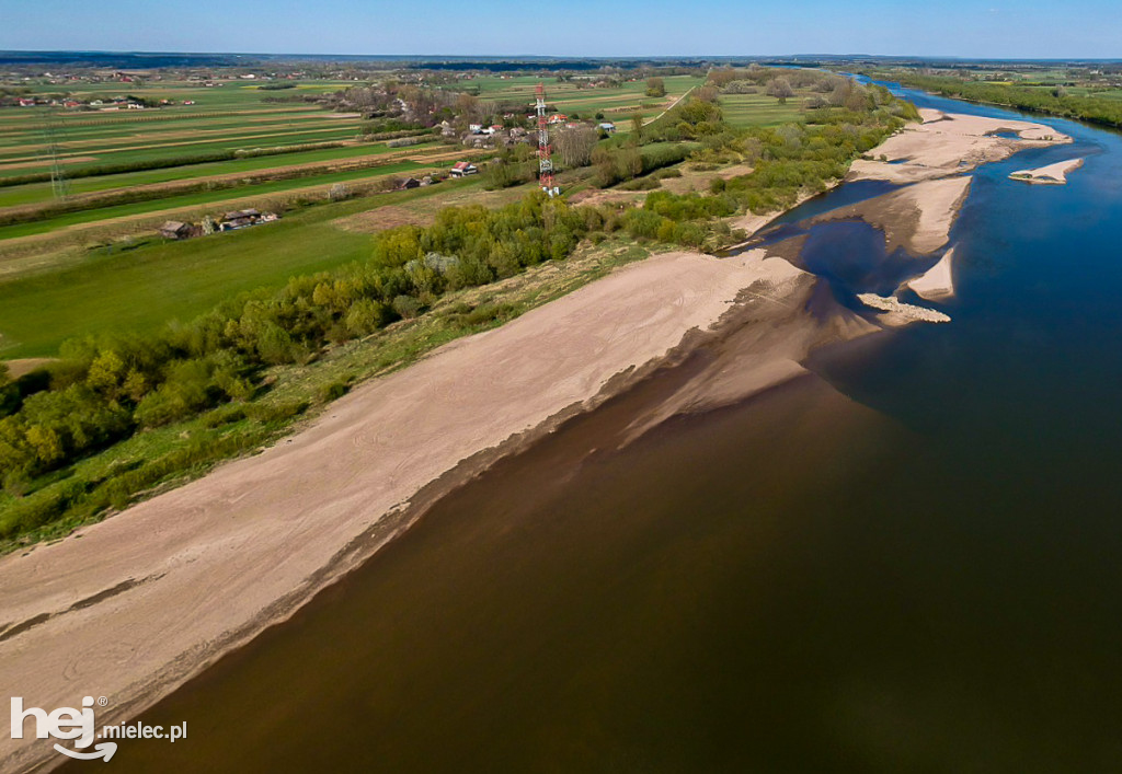 Niski poziom Wisły w powiecie mieleckim - kwiecień 2020