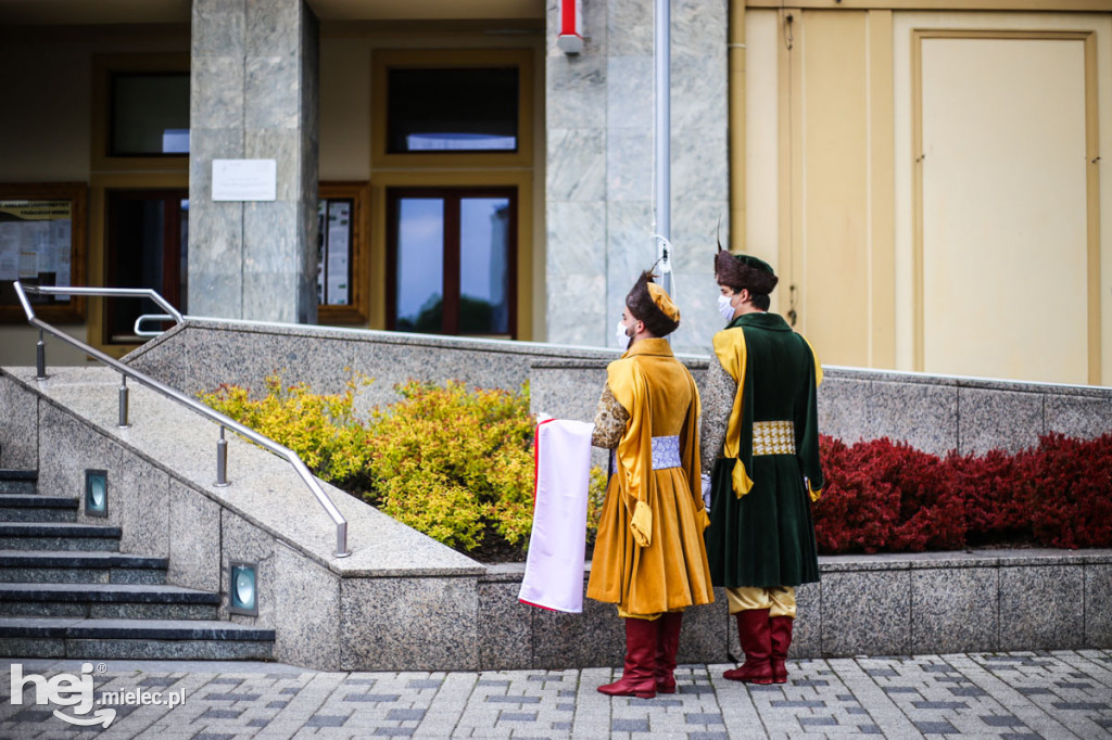 Dzień Flagi Rzeczypospolitej 2 maja 2020 w Mielcu