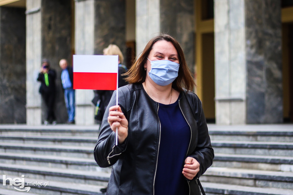 Dzień Flagi Rzeczypospolitej 2 maja 2020 w Mielcu