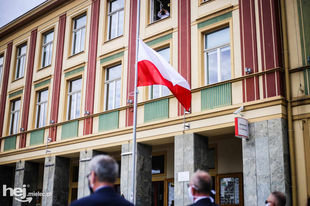 Dzień Flagi Rzeczypospolitej 2 maja 2020 w Mielcu