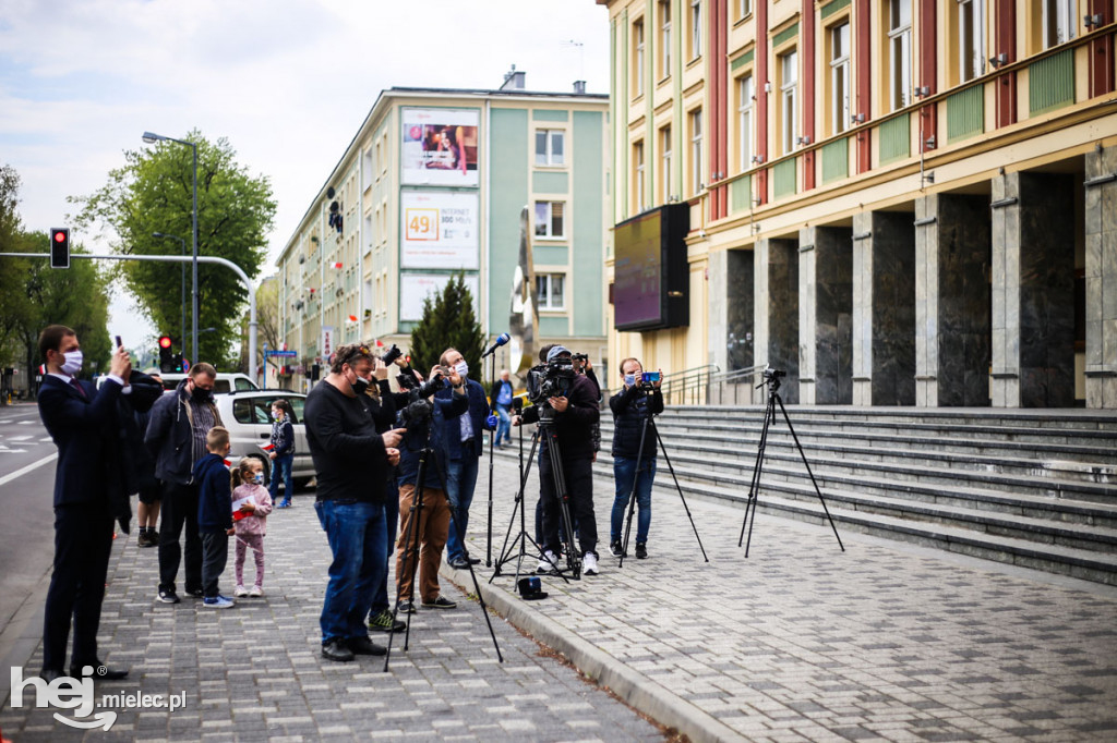 Dzień Flagi Rzeczypospolitej 2 maja 2020 w Mielcu