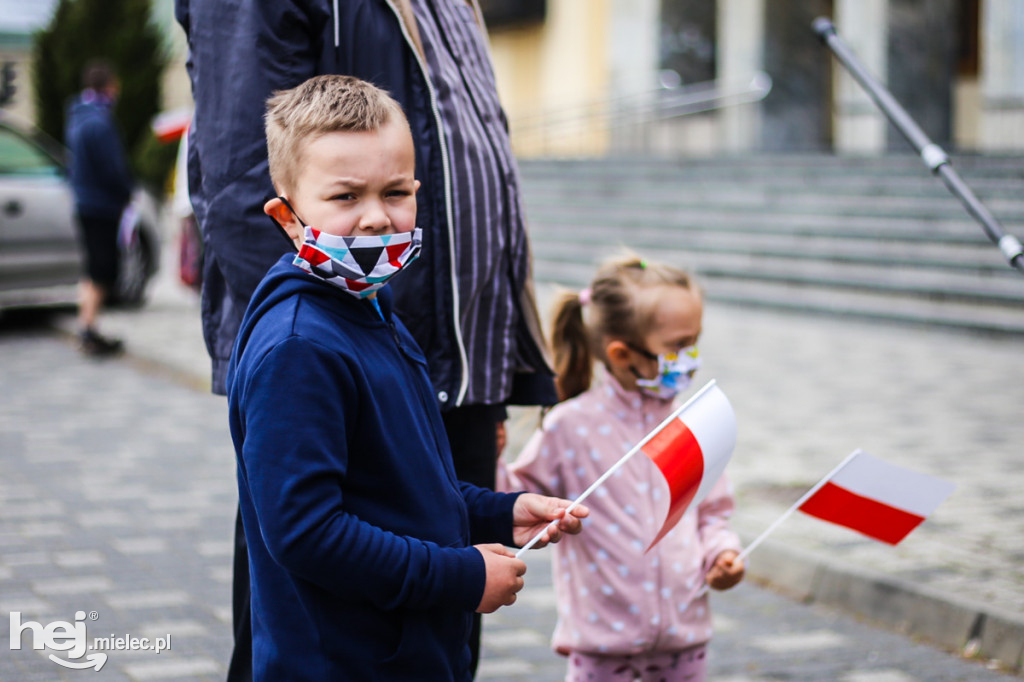 Dzień Flagi Rzeczypospolitej 2 maja 2020 w Mielcu