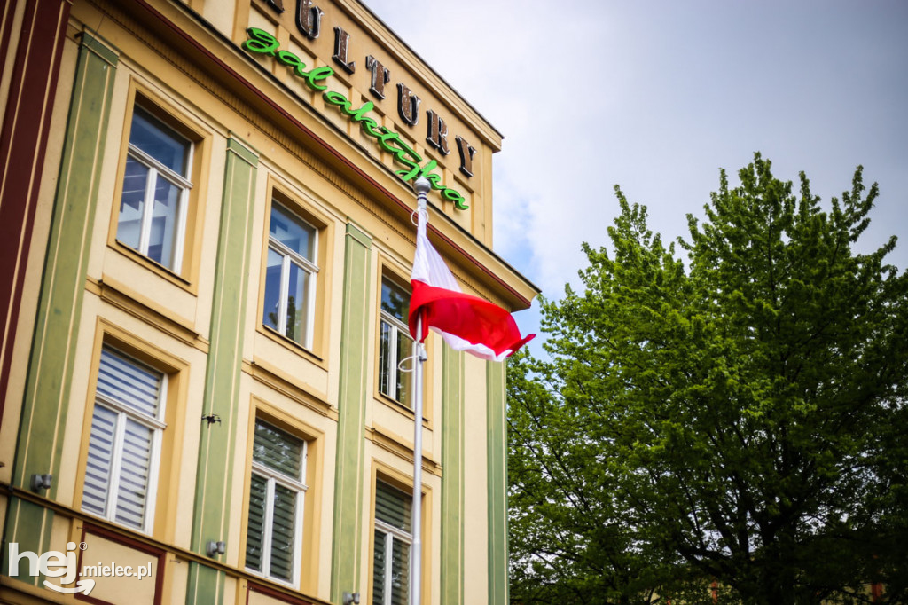 Dzień Flagi Rzeczypospolitej 2 maja 2020 w Mielcu