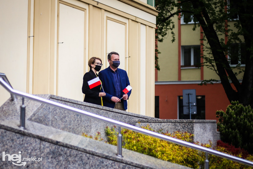 Dzień Flagi Rzeczypospolitej 2 maja 2020 w Mielcu