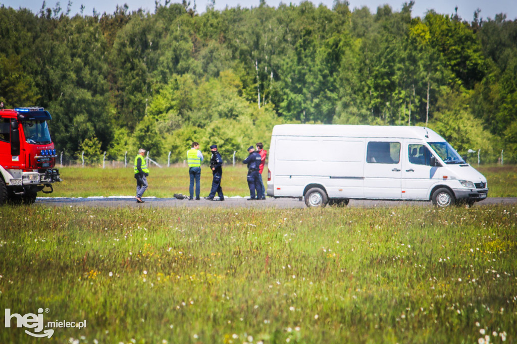 Wypadek cessny na lotnisku w Mielcu