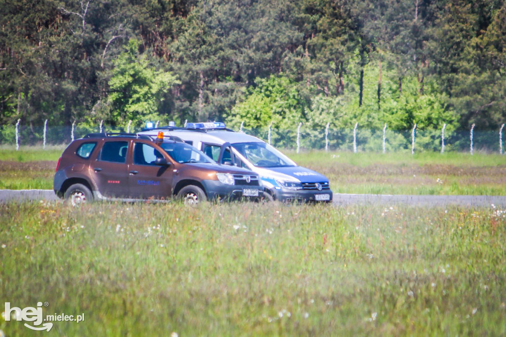 Wypadek cessny na lotnisku w Mielcu