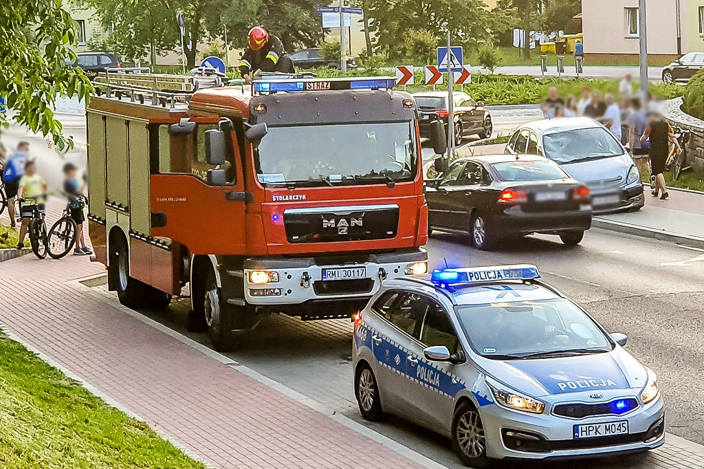 Rowerzysta wpadł pod osobówkę