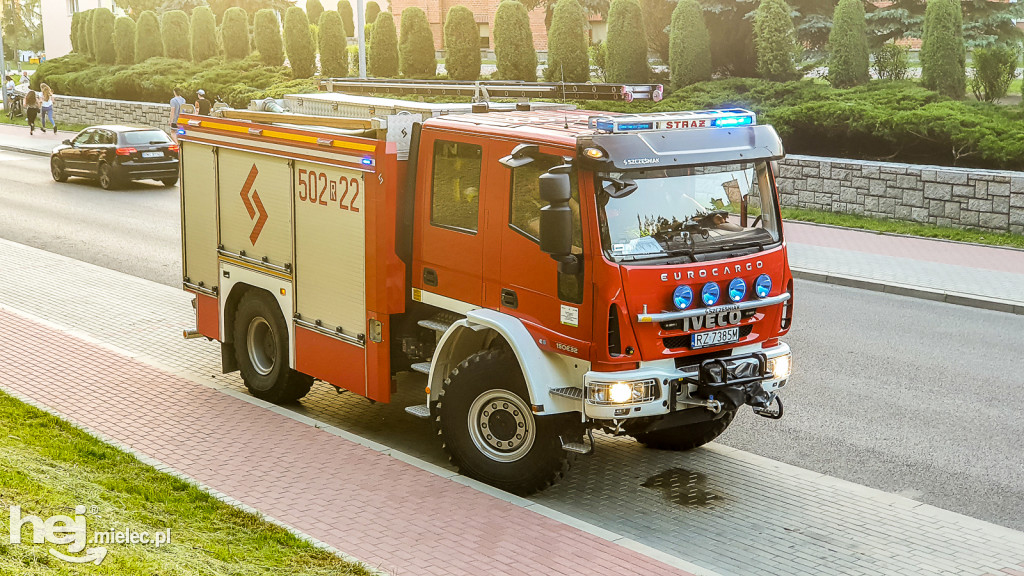 Rowerzysta wpadł pod osobówkę