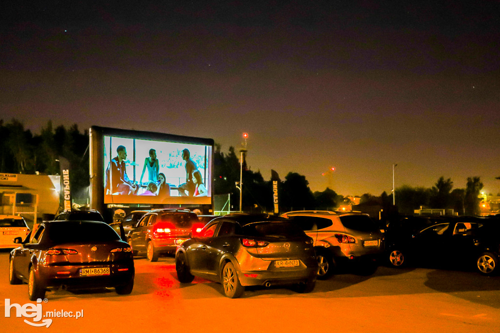 Kino samochodowe w Mielcu