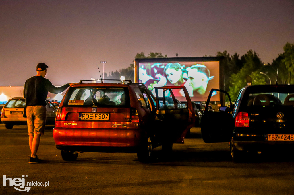 Kino samochodowe w Mielcu
