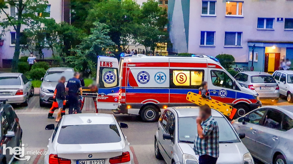 Kobieta wypadła z balkonu wieżowca przy ul. Dworcowej