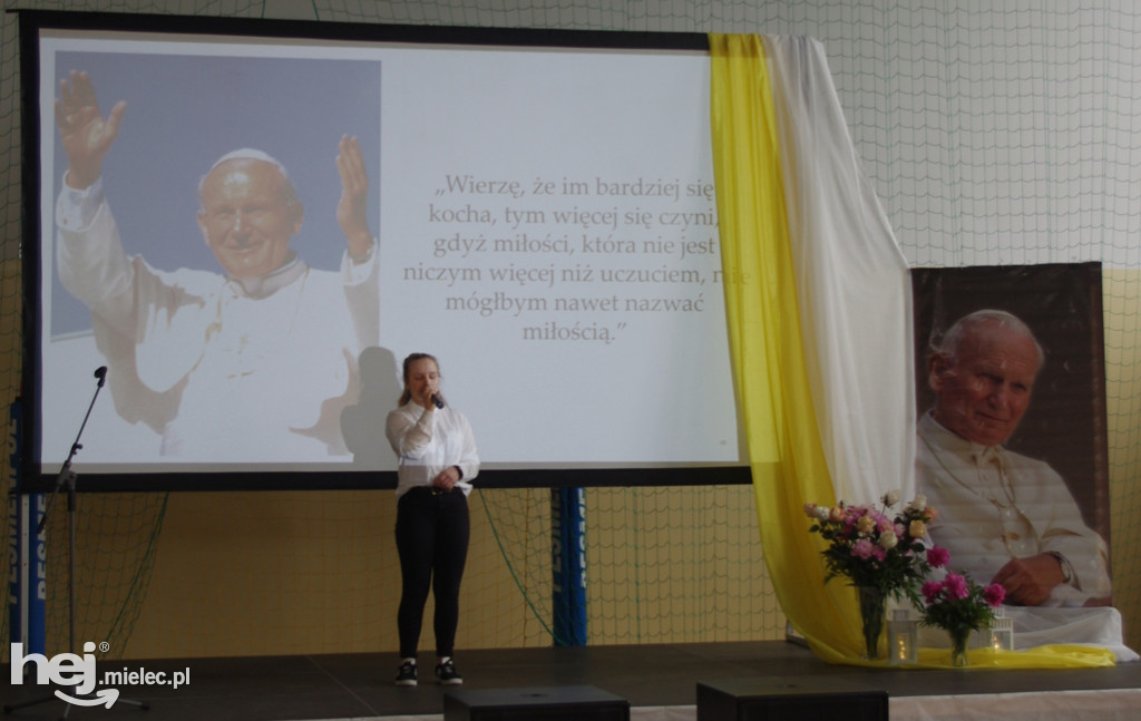 Przegląd piosenki papieskiej w Radomyślu Wielkim