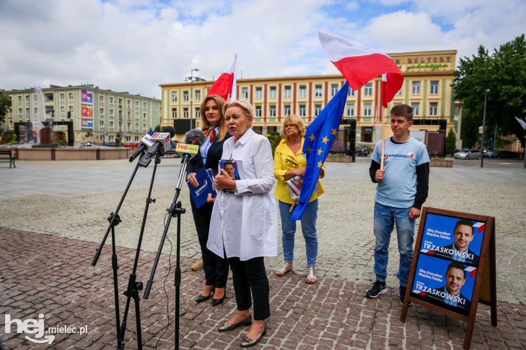 Konferencja prasowa Tydzień dla Rafała Trzaskowskiego