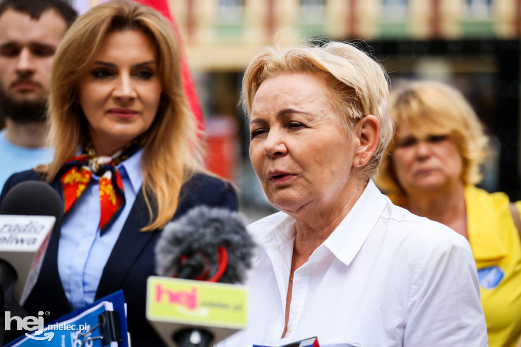 Konferencja prasowa Tydzień dla Rafała Trzaskowskiego