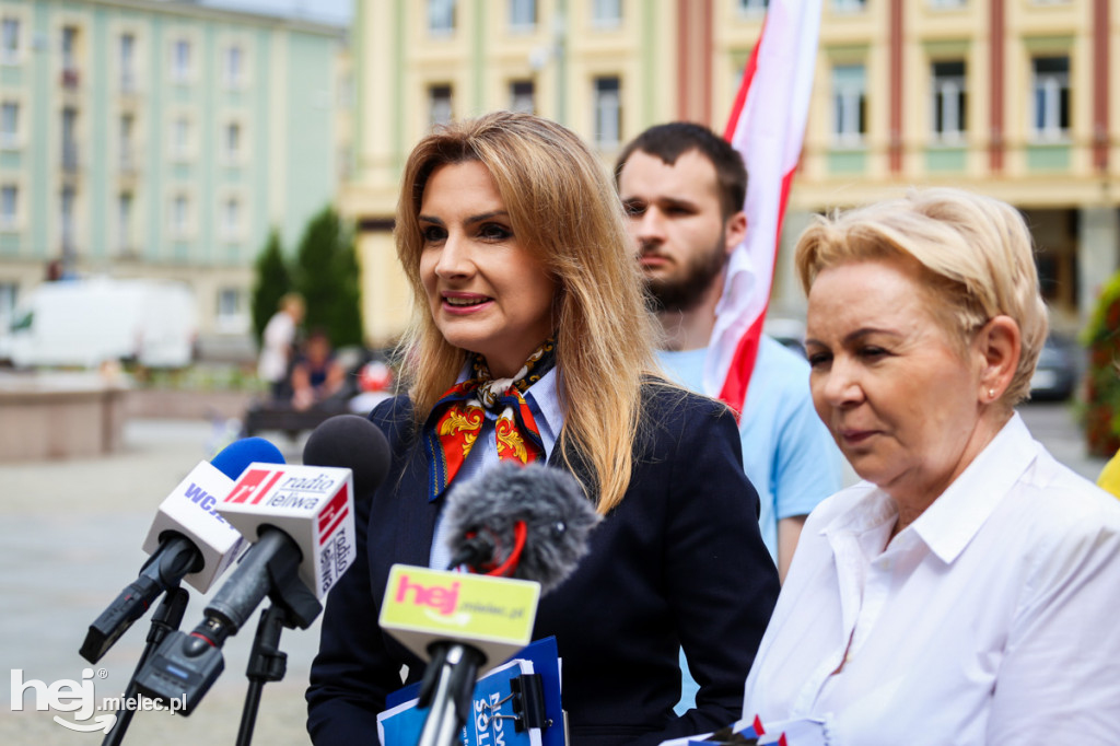 Konferencja prasowa Tydzień dla Rafała Trzaskowskiego