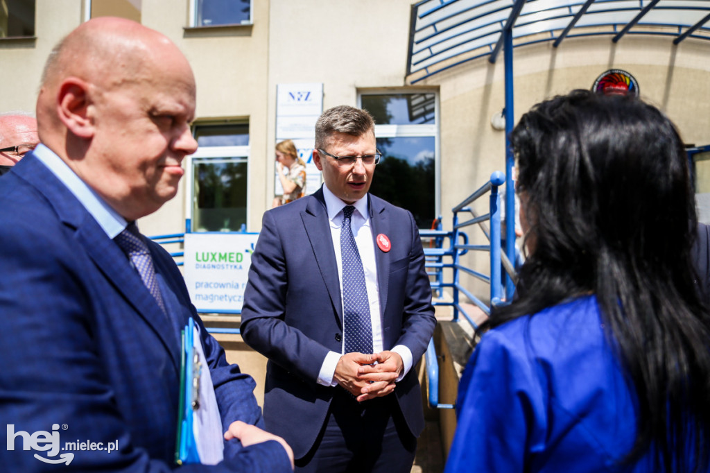 Nowy sprzęt do badań na COVID-19 w szpitalu