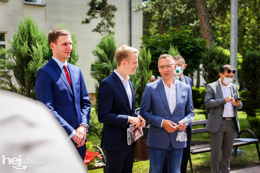 Nowy sprzęt do badań na COVID-19 w szpitalu