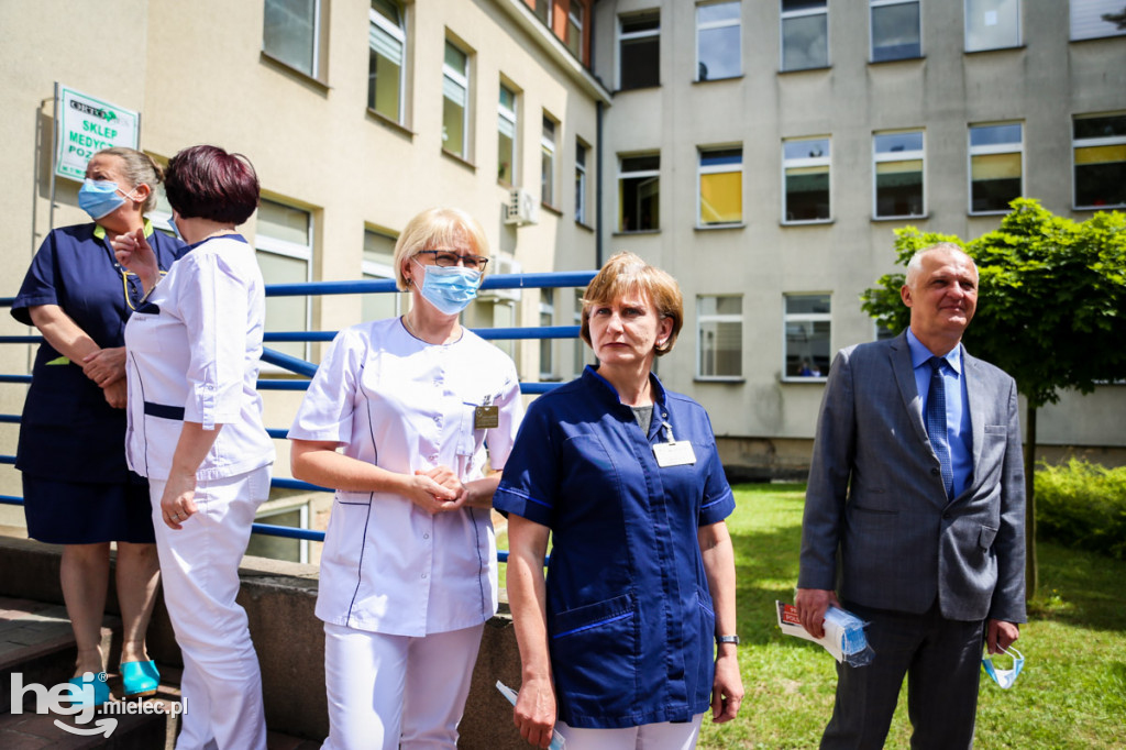 Nowy sprzęt do badań na COVID-19 w szpitalu