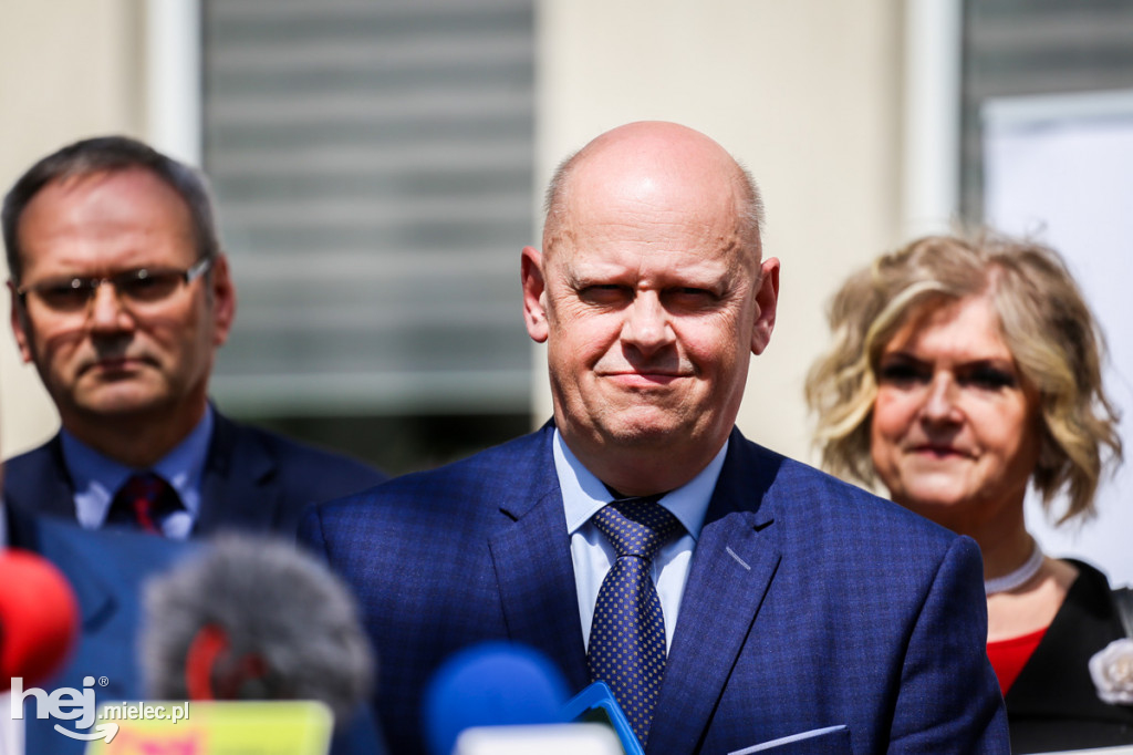 Nowy sprzęt do badań na COVID-19 w szpitalu