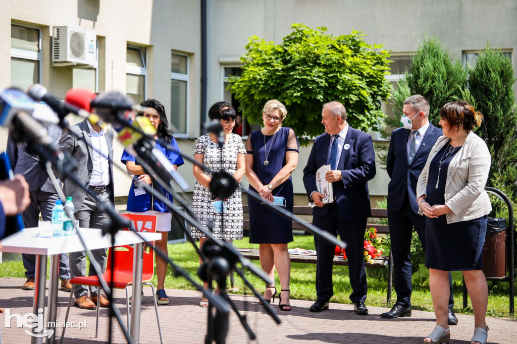 Nowy sprzęt do badań na COVID-19 w szpitalu
