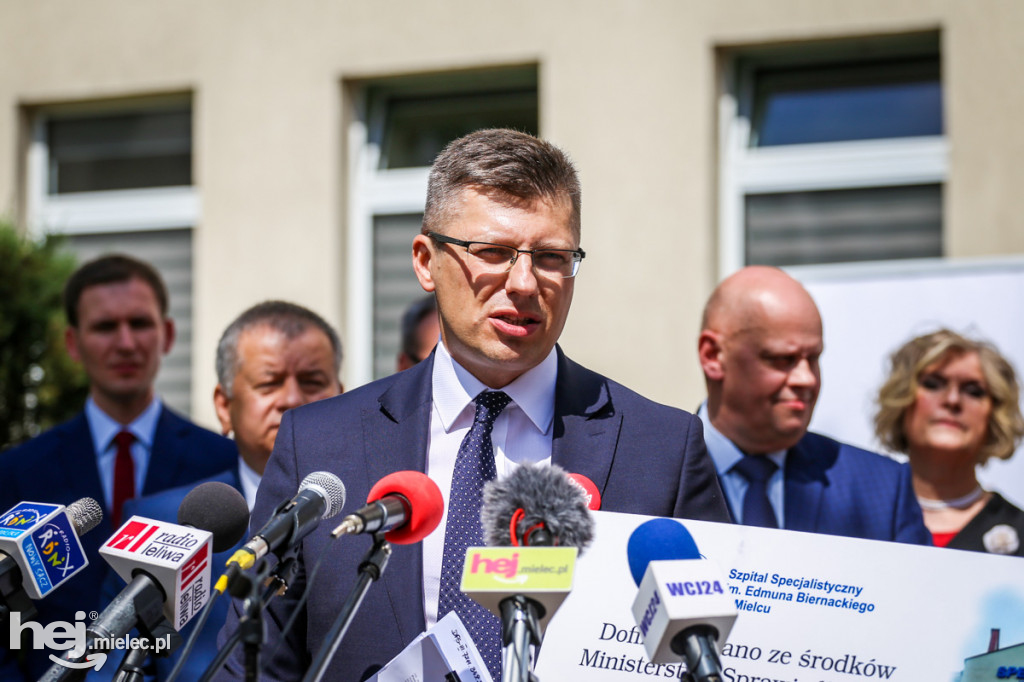Nowy sprzęt do badań na COVID-19 w szpitalu