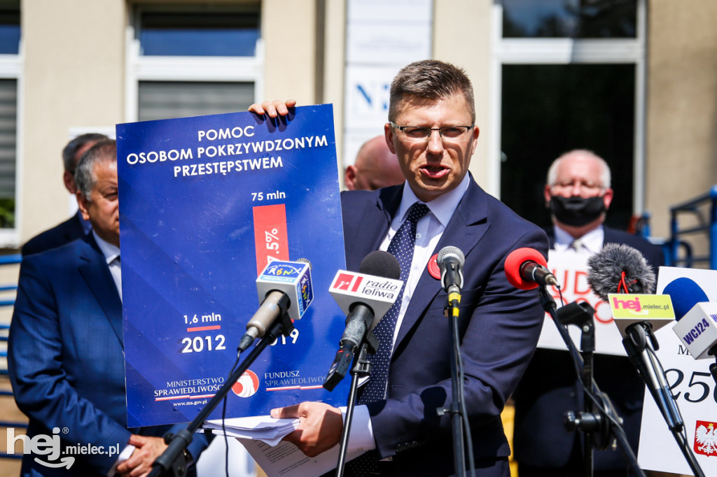 Nowy sprzęt do badań na COVID-19 w szpitalu