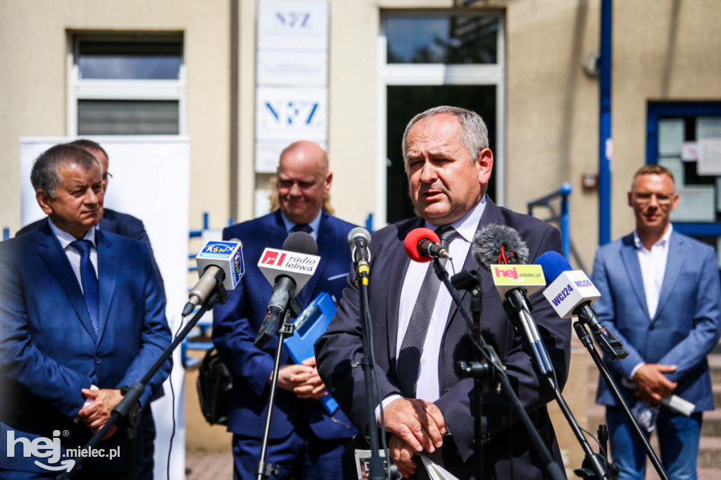 Nowy sprzęt do badań na COVID-19 w szpitalu