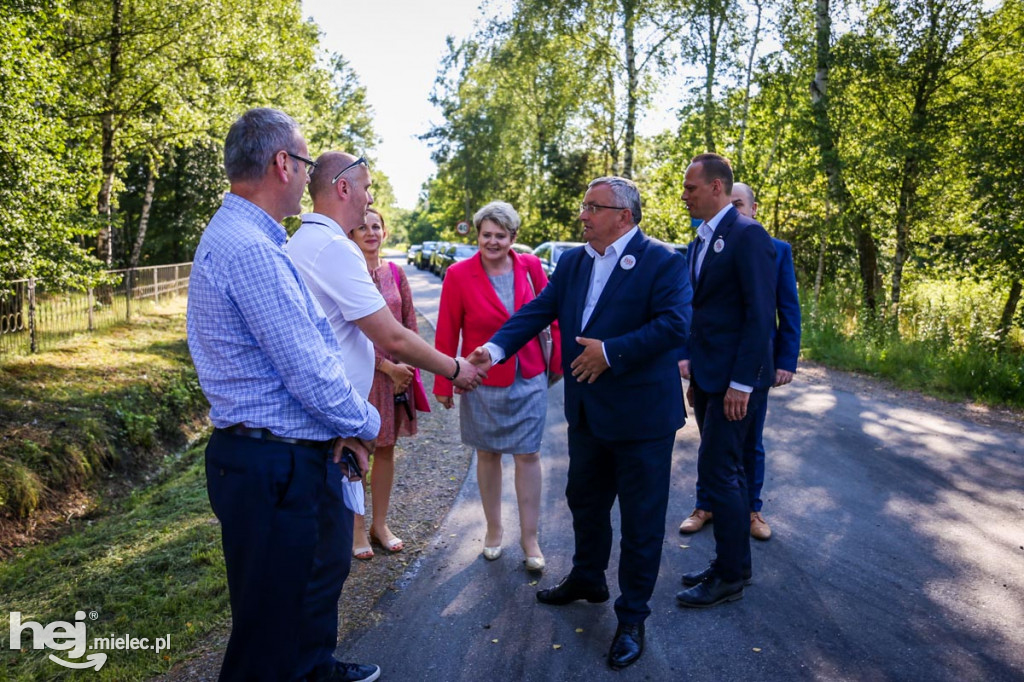 Minister infrastruktury Andrzej Adamczyk w Białym Borze