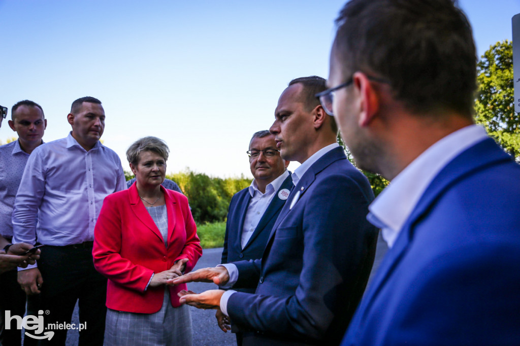 Minister infrastruktury Andrzej Adamczyk w Białym Borze
