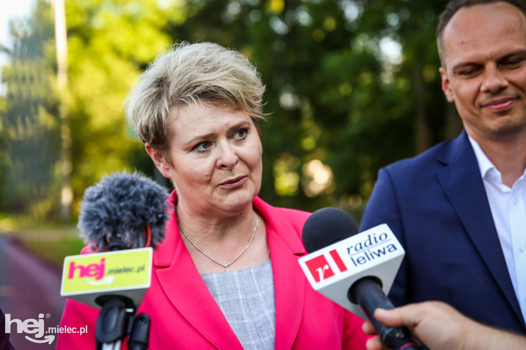 Minister infrastruktury Andrzej Adamczyk w Białym Borze