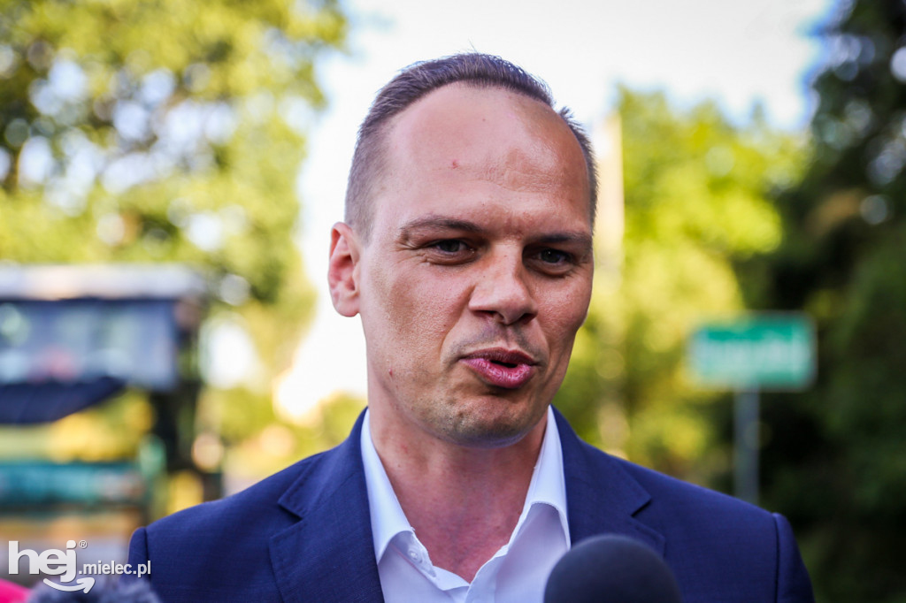 Minister infrastruktury Andrzej Adamczyk w Białym Borze