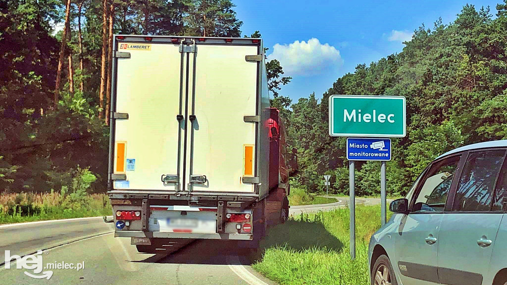 Kolizja na obwodnicy Mielca