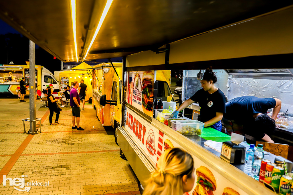 Wakacyjny zlot food trucków z całej Polski w Galerii Navigator