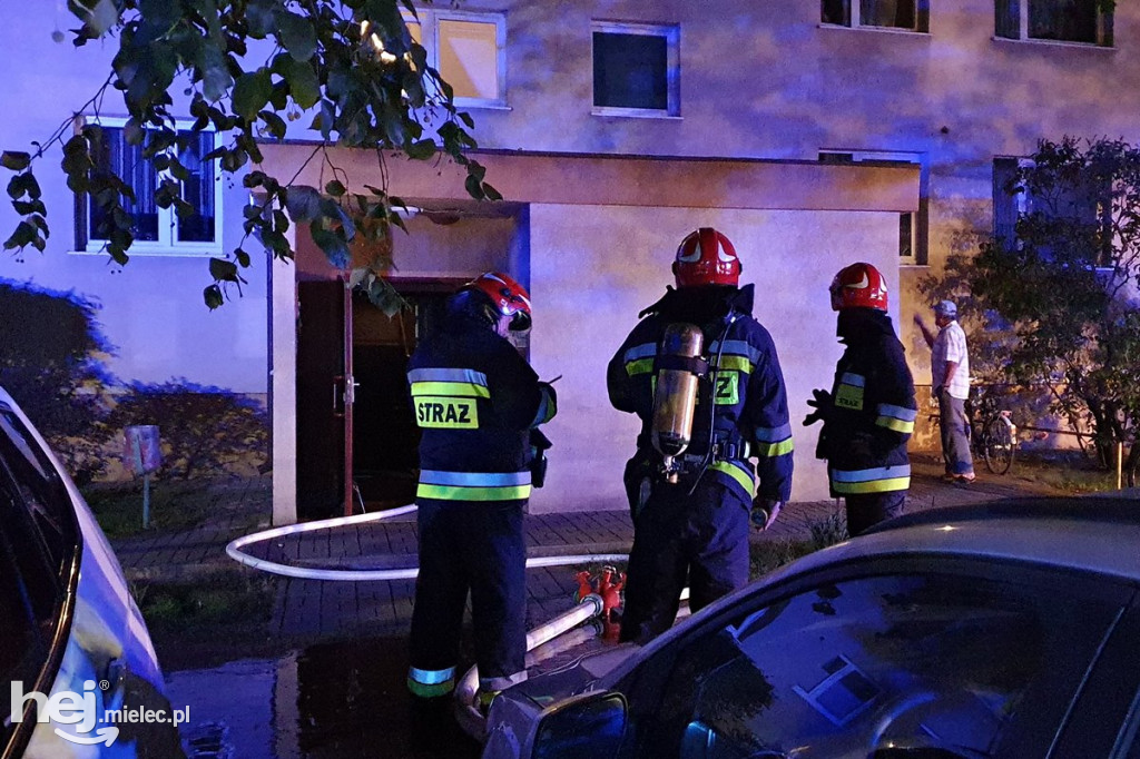Nocny pożar mieszkania przy ul. Dworcowej