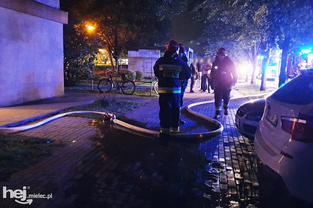 Nocny pożar mieszkania przy ul. Dworcowej