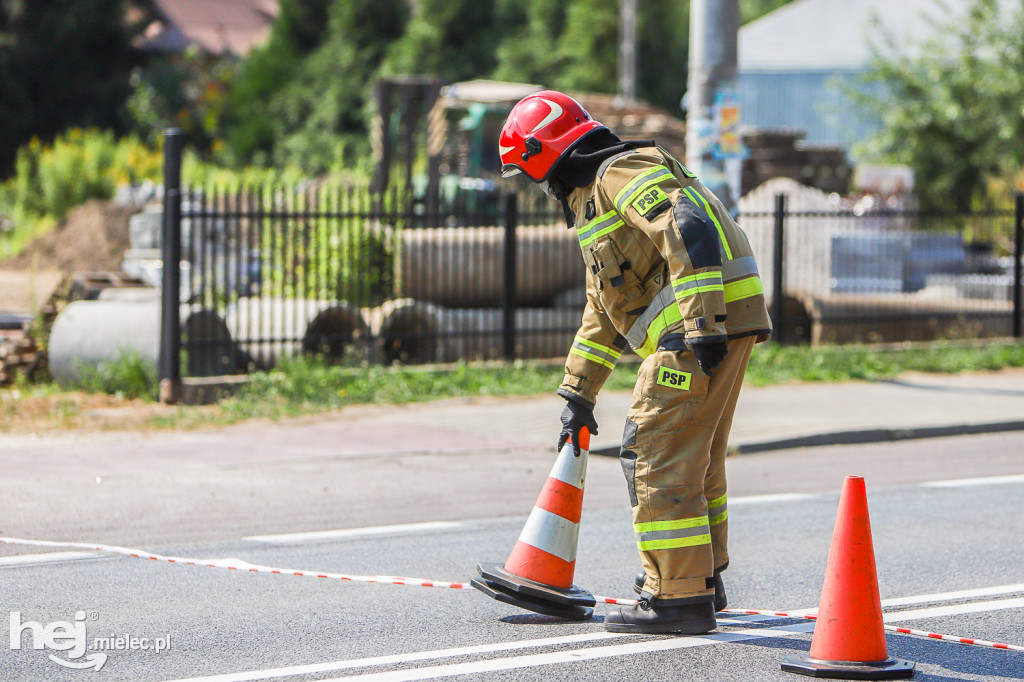 Wypadek z udziałem karetki w Woli Mieleckiej