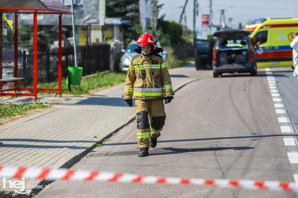 Wypadek z udziałem karetki w Woli Mieleckiej