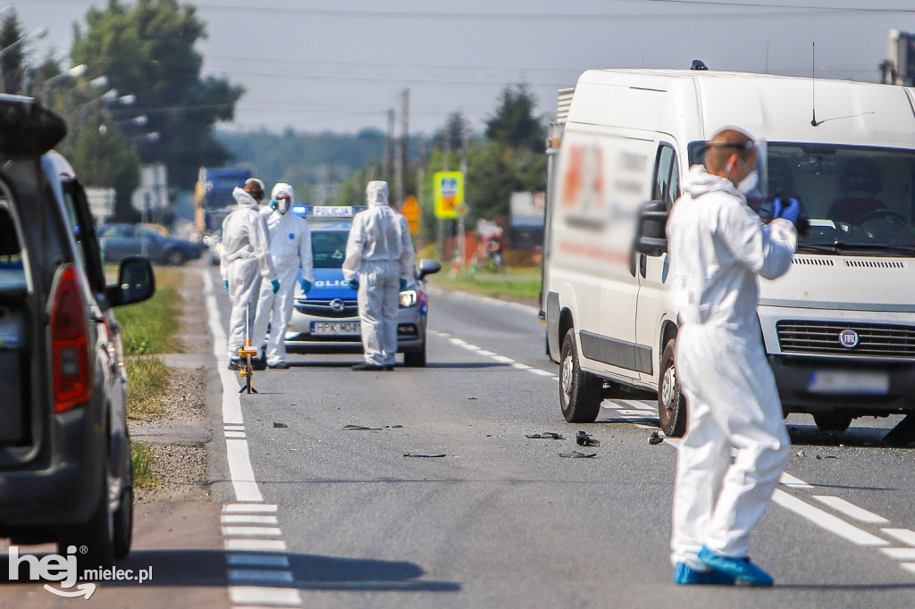 Wypadek z udziałem karetki w Woli Mieleckiej