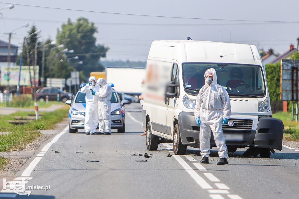 Wypadek z udziałem karetki w Woli Mieleckiej