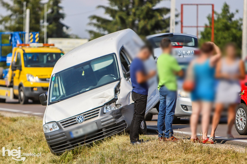 Zderzenie trzech osobówek na drodze do Tarnobrzega
