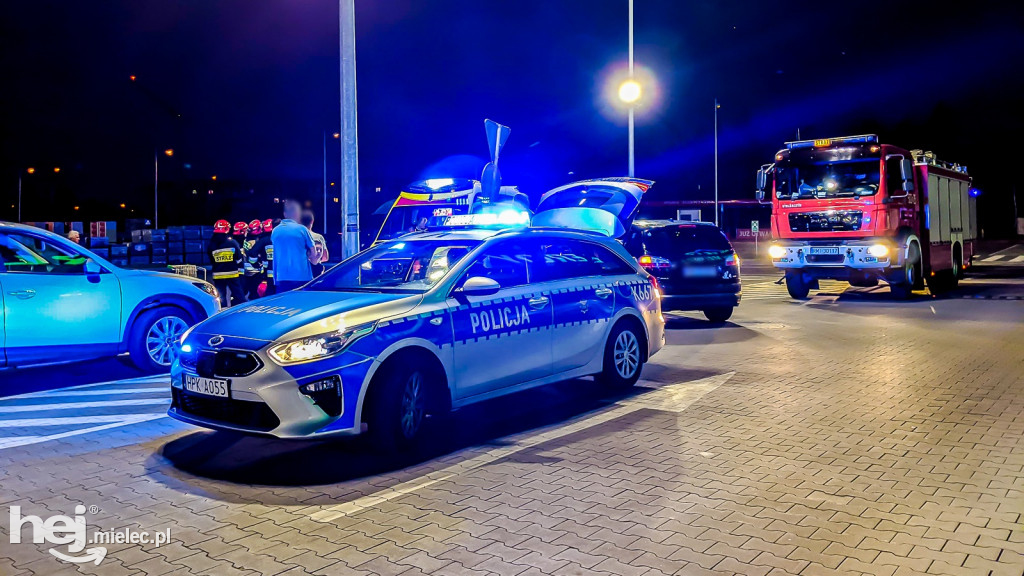 Nastoletni rowerzysta potrącony pod centrum handlowym